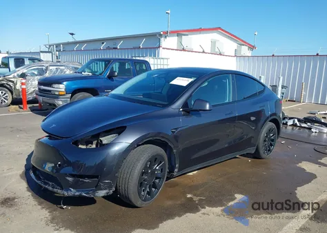 2024 Tesla Model Y Long Range Dual Motor All-Wheel Drive from USA, damaged, VIN 7SAYGDEE7RF074401